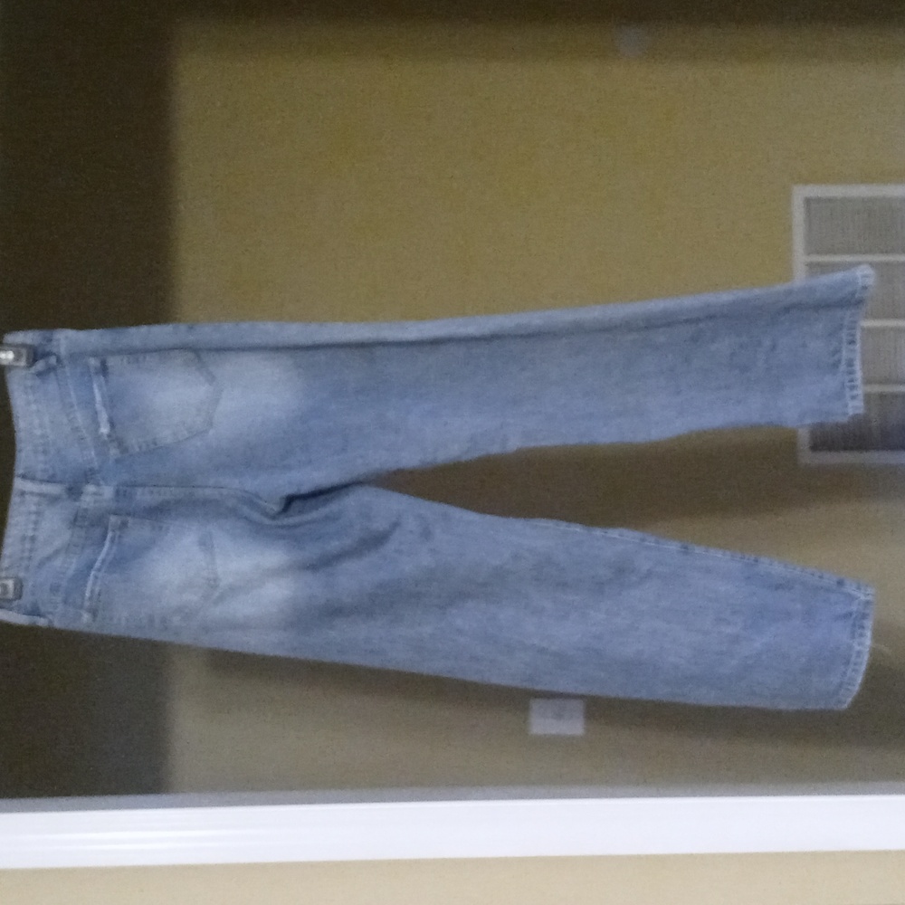 Jeans - Picture 2 of 4